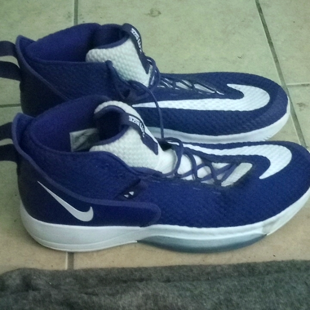 NWOT NIKE ZOOM Rize Purple men's 19